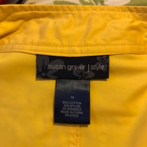 yellow jacket 💛 - Picture 7 of 7